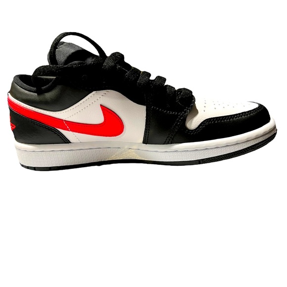 2020 AIR JORDAN 1 LOW ‘SIREN RED’ - Picture 5 of 9